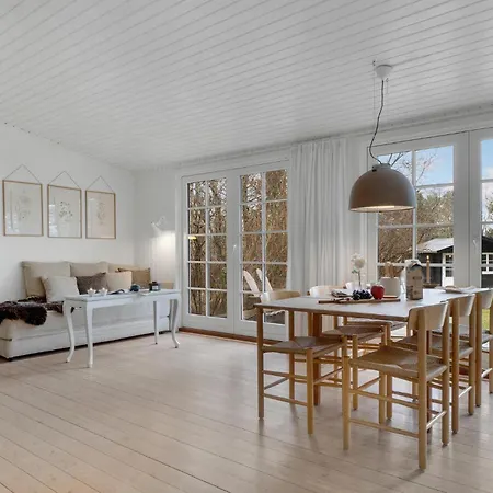 Lovely In With Kitchen Semesterbostad